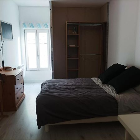 Agreable Maison De Ville Tout Confort Loudun Buitenkant foto