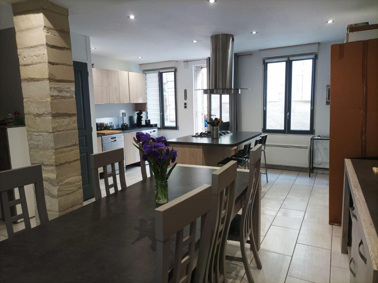 Agreable Maison De Ville Tout Confort Loudun Buitenkant foto