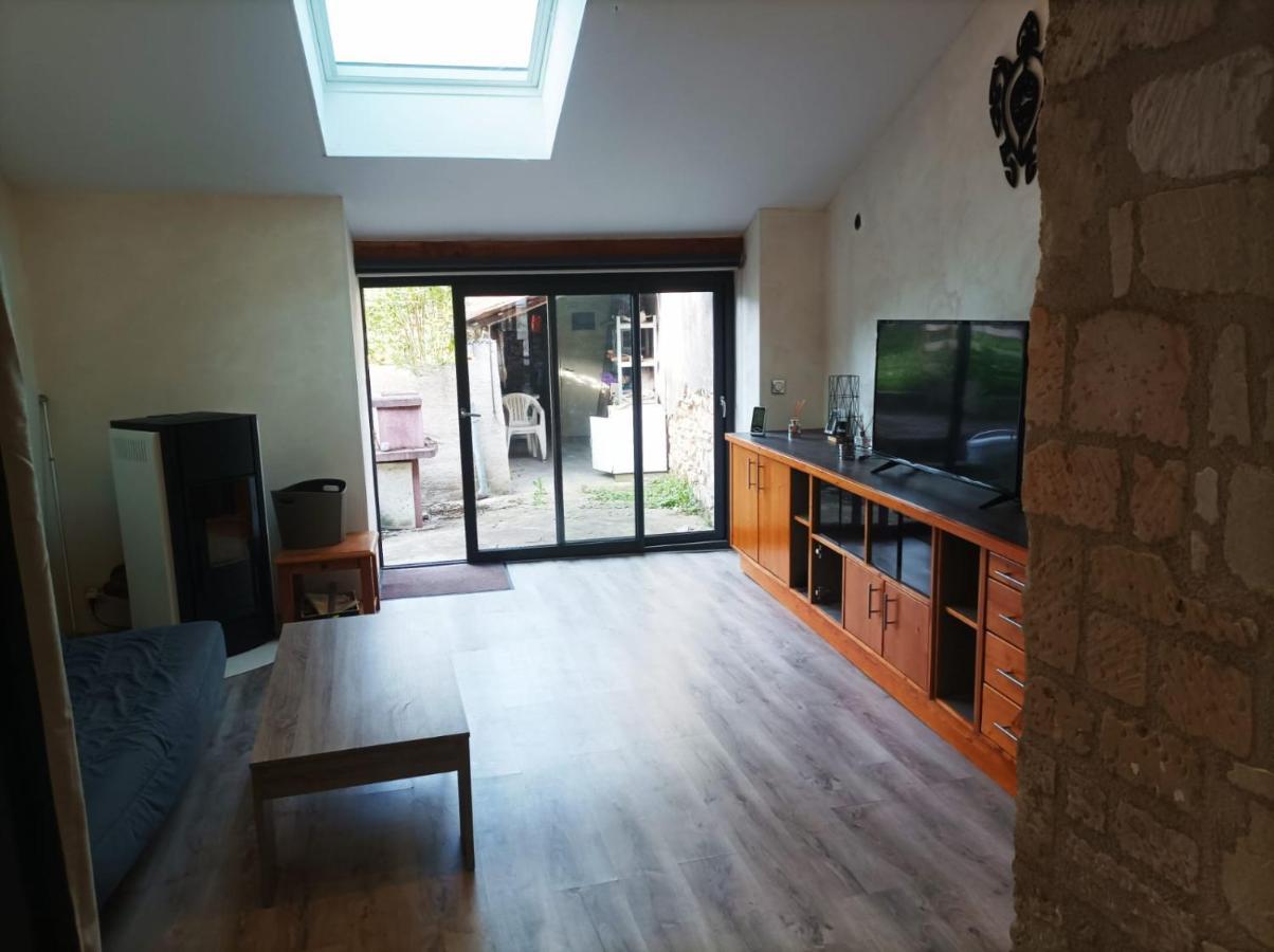 Agreable Maison De Ville Tout Confort Loudun Buitenkant foto